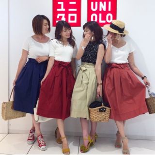 ユニクロ(UNIQLO)のUNIQLO♡ハイウエストベルテッドフレアミディスカート レッド(ロングスカート)