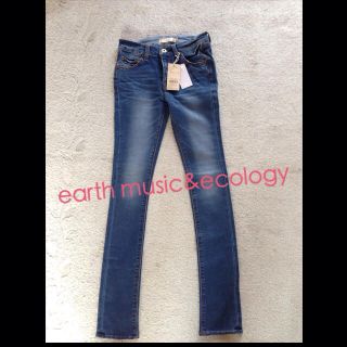 アースミュージックアンドエコロジー(earth music & ecology)のearth 新品タグ付 デニムレギンス(デニム/ジーンズ)