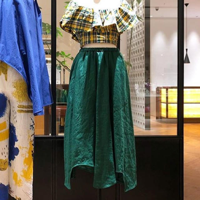 ENFOLD(エンフォルド)のお値下げ‼️ナゴンスタンス グリーン リネンスカート36 レディースのスカート(ひざ丈スカート)の商品写真