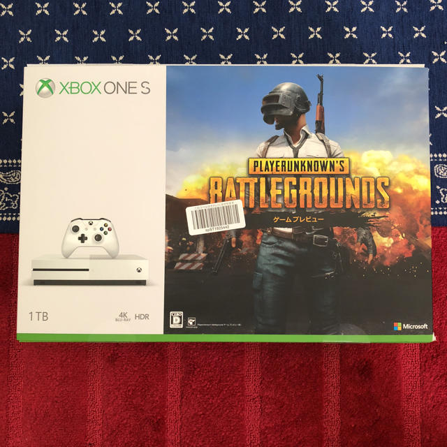 Xbox(エックスボックス)のXbox One S 1 TB PUBG 同梱版 エンタメ/ホビーのゲームソフト/ゲーム機本体(家庭用ゲーム機本体)の商品写真