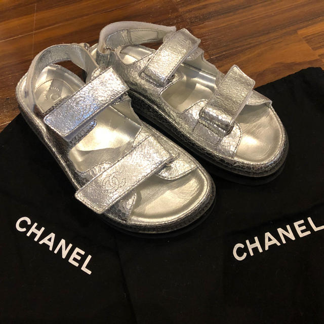 楽天カード分割】 CHANEL シルバーサンダル シャネル - サンダル