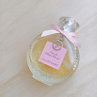 ジルスチュアート(JILLSTUART)のジルスチュアートリラックスオードホワイトフローラル(香水(女性用))