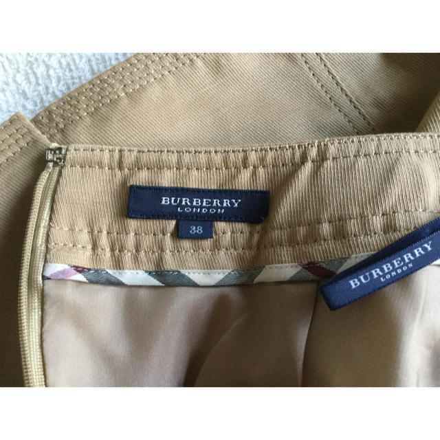 BURBERRY(バーバリー)の【新品未着用】Burberry London ベージュ膝下タイトスカート レディースのスカート(ひざ丈スカート)の商品写真