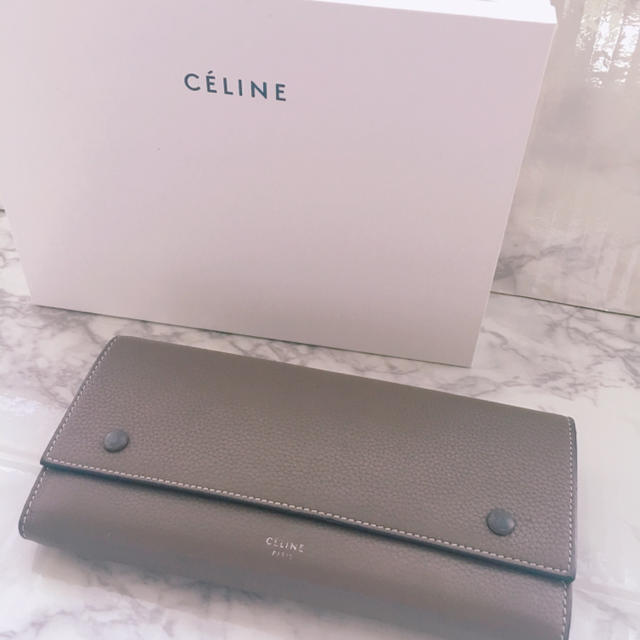 CELINE❤本物 二折長財布 ギャランティーカード付  セリーヌ 人気カラー