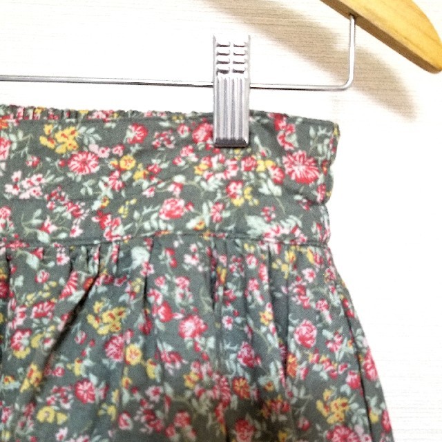 LOWRYS FARM(ローリーズファーム)の【底値・値下げ】ローリーズファーム 総花柄 フレア ミニスカート サイズフリー レディースのスカート(ひざ丈スカート)の商品写真