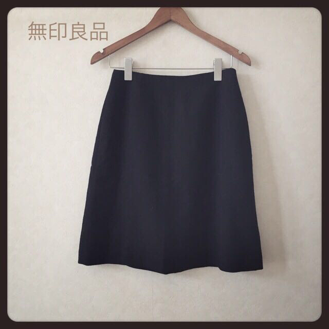 MUJI (無印良品)(ムジルシリョウヒン)の無印良品♡シンプル黒スカート レディースのスカート(ひざ丈スカート)の商品写真