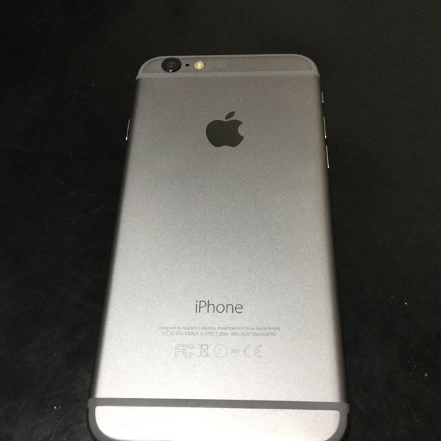 Apple(アップル)のiPhone 6 128GB au  スマホ/家電/カメラのスマートフォン/携帯電話(スマートフォン本体)の商品写真