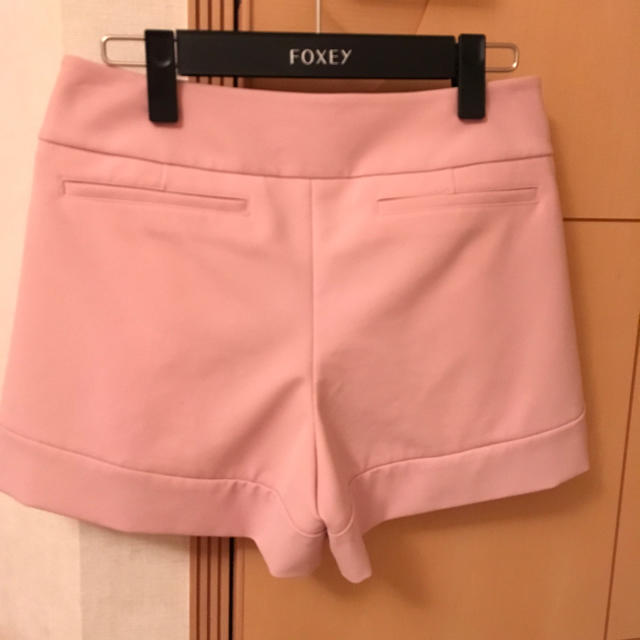 FOXEY(フォクシー)の美品♫フォクシーニューヨークショートパンツ レディースのパンツ(ショートパンツ)の商品写真