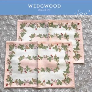 ウェッジウッド(WEDGWOOD)の【WEDGWOOD】ランチョンマット★ワイルドストロベリー ピンク ２枚(テーブル用品)