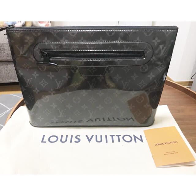 LOUIS VUITTON - ★新品★伊勢丹限定 ルイヴィトン クラッチバッグ  ポシェット コスモス