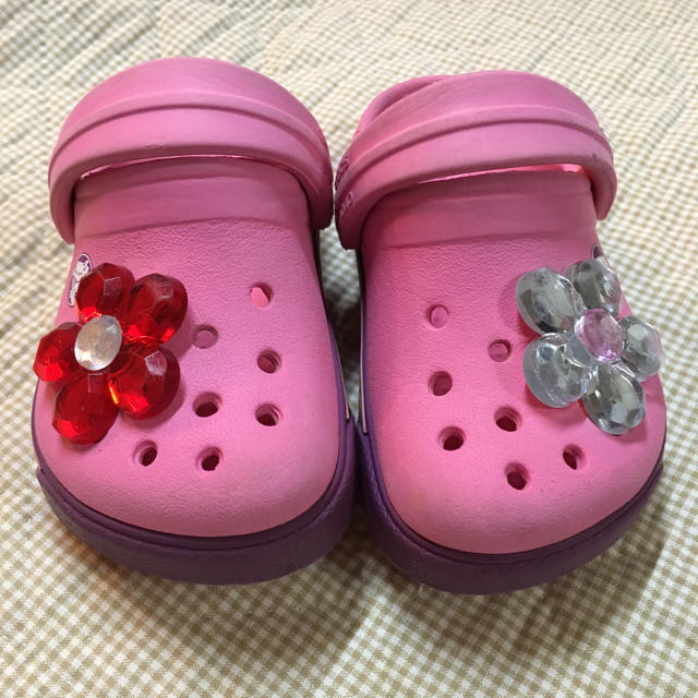 crocs(クロックス)のあい様専用！   クロックス4c5 ピンク キッズ/ベビー/マタニティのベビー靴/シューズ(~14cm)(サンダル)の商品写真