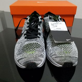 ナイキ(NIKE)の新品FLYKNIT RACER 27cmナイキ フライニットレーサー オレオ(スニーカー)