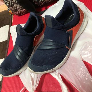 アディダス(adidas)のadidasスニーカー(スニーカー)