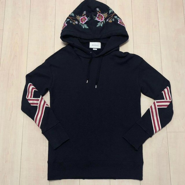 GUCCI パーカー 刺繍 フラワー GUCCI パーカー 刺繍 フラワー