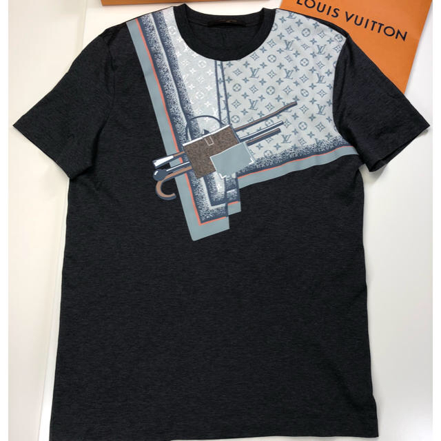 LOUIS VUITTON(ルイヴィトン)のたか様専用です 最終値下げ中 ルイヴィトン  半袖 Tシャツ S メンズのトップス(Tシャツ/カットソー(半袖/袖なし))の商品写真