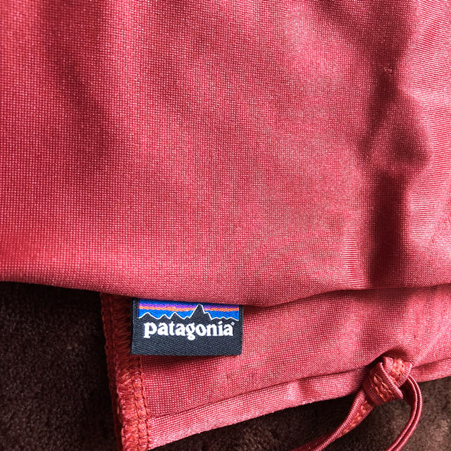 patagonia(パタゴニア)のPATAGONIA パタゴニア ギフトバッグ 70×47 ステッカー付 インテリア/住まい/日用品のオフィス用品(ラッピング/包装)の商品写真