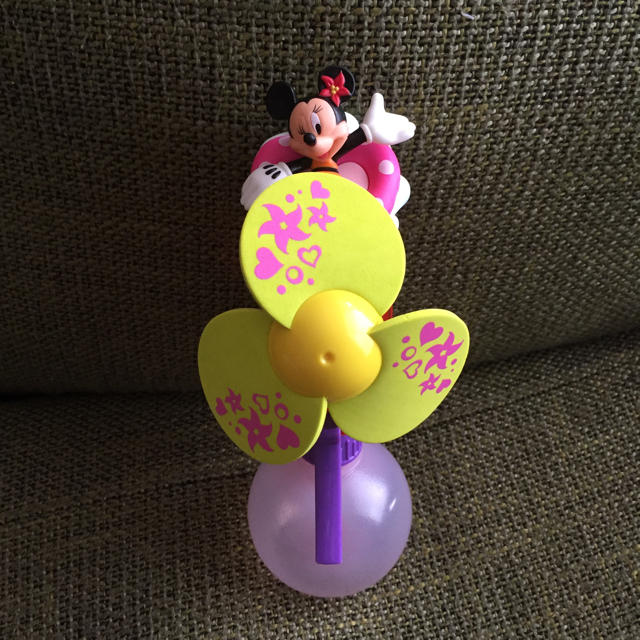 Disney(ディズニー)のミニー 手持ち扇風機&スプレイヤー エンタメ/ホビーのおもちゃ/ぬいぐるみ(キャラクターグッズ)の商品写真