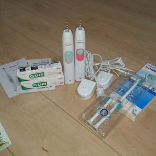 フィリップス(PHILIPS)のPhILIPS sonicare 電動歯ブラシ ×  2(電動歯ブラシ)