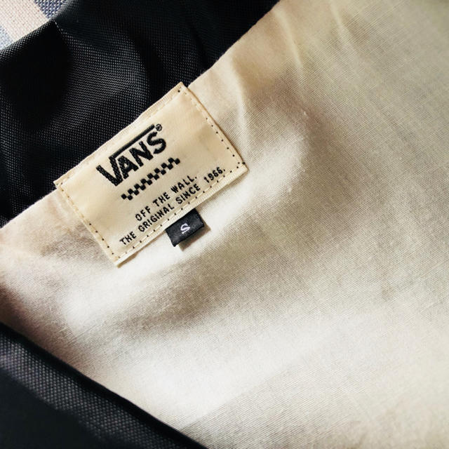 VANS(ヴァンズ)のVANS メンズのジャケット/アウター(その他)の商品写真
