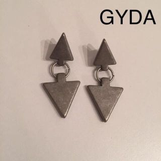 ジェイダ(GYDA)のGYDA Pointerモチーフピアス(ピアス)