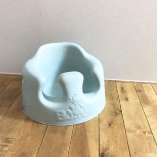 バンボ(Bumbo)のバンボ BUMBO ダックエッグブルー 美品(収納/チェスト)