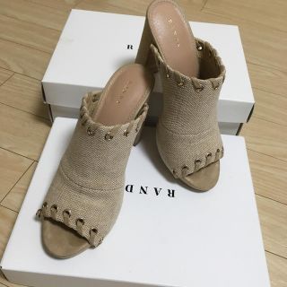 ランダ(RANDA)の【超美品】RANDA サンダル ベージュ ハトメ 太ヒール(サンダル)