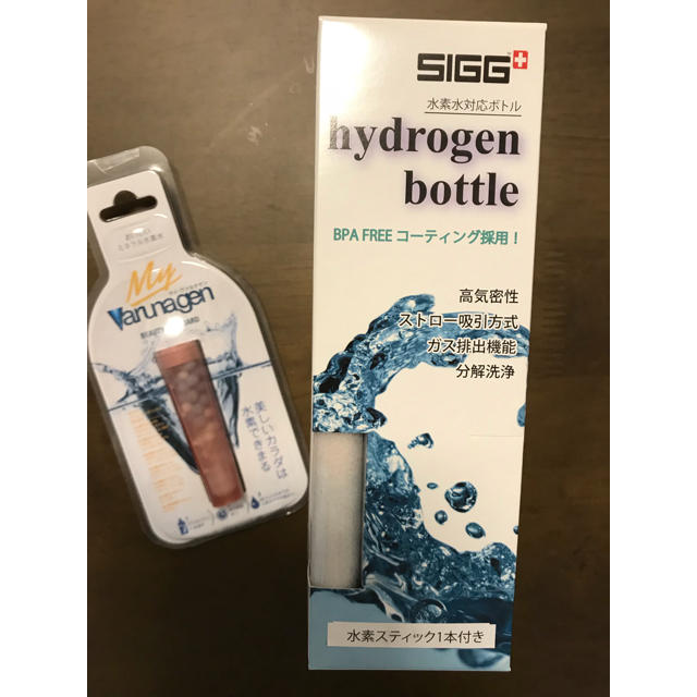 SIGG(シグ)の水素ボトルと水素スティック コスメ/美容のダイエット(ダイエット食品)の商品写真