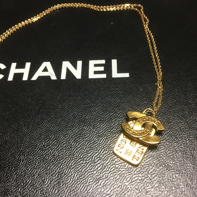 CHANEL(シャネル)のポンタ2号様専用  刻印あり 正規品 イヤリングパーツ レディースのアクセサリー(イヤリング)の商品写真