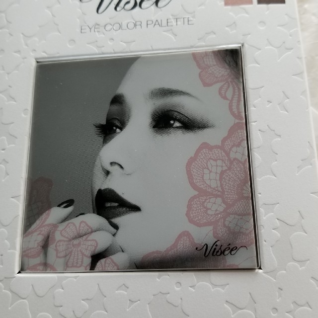 安室奈美恵 コーセーヴィセ リシェ アイカラー3種セット コスメ/美容のベースメイク/化粧品(アイシャドウ)の商品写真