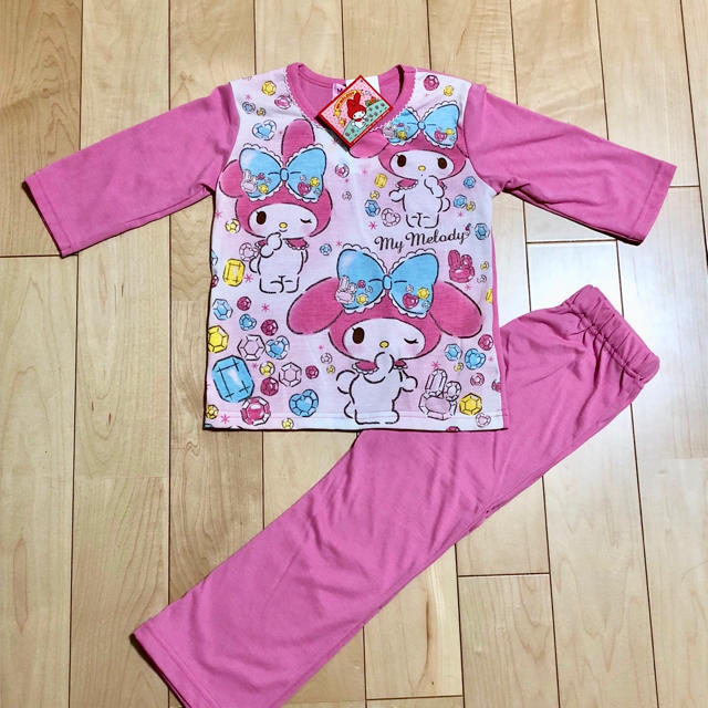 マイメロディ(マイメロディ)のマイメロディ パジャマ ７分袖 110cm 新品♡ キッズ/ベビー/マタニティのキッズ服女の子用(90cm~)(パジャマ)の商品写真