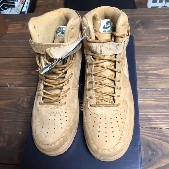 NIKE - エアフォース ハイカット ベージュスエードLV8WB NIKE - エアフォース ハイカット ベージュスエードLV8WB