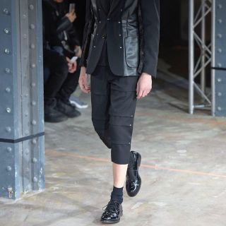 コムデギャルソンオムプリュス(COMME des GARCONS HOMME PLUS)の2016AW 甲冑パンツ (40%オフ)(スラックス)