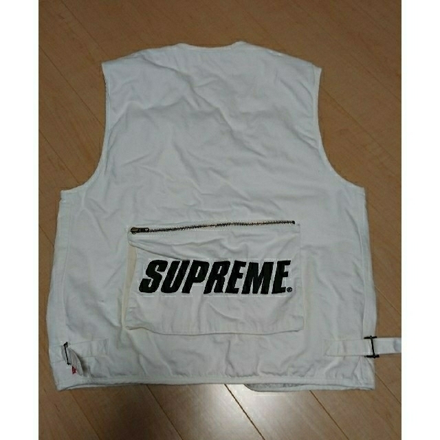 Supreme(シュプリーム)の【送料込み】supreme denim vest M メンズのトップス(ベスト)の商品写真