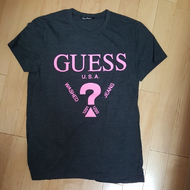 GUESS(ゲス)のGUESS（ゲス）Tシャツ レディースのトップス(Tシャツ(半袖/袖なし))の商品写真