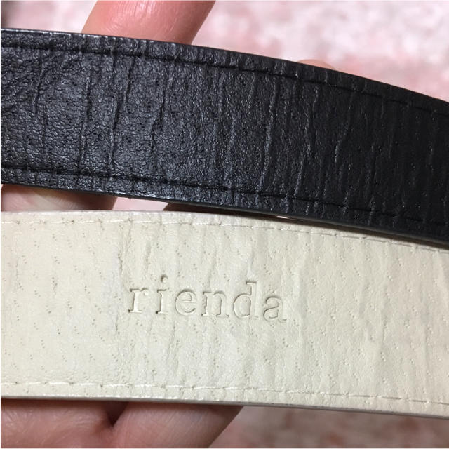 rienda(リエンダ)のリエンダ ２連ベルト 白黒 レディースのファッション小物(ベルト)の商品写真