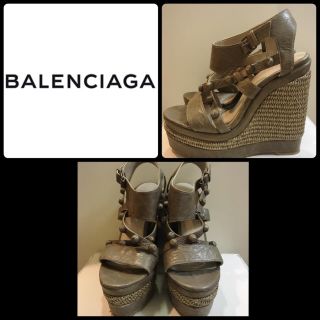 バレンシアガ(Balenciaga)のmnm様専用ページです♡バレンシアガ♡グレーレザー スタッズ サンダル♡(サンダル)