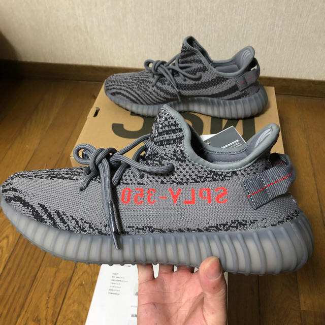 adidas(アディダス)のadidas YEEZY BOOST 350 V2  BELUGA メンズの靴/シューズ(スニーカー)の商品写真