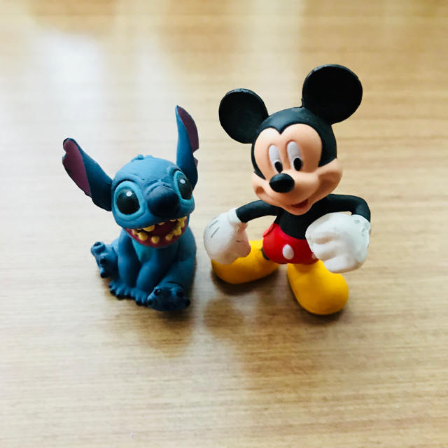 Disney(ディズニー)のミッキーとステッチのミニフィギュア  エンタメ/ホビーのおもちゃ/ぬいぐるみ(キャラクターグッズ)の商品写真