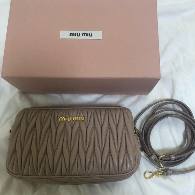 美品miumiu マテラッセショルダー