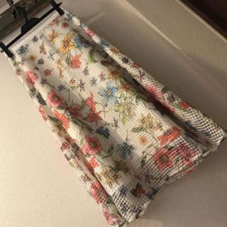 グレースコンチネンタル(GRACE CONTINENTAL)のハチ 様 ご専用。今季完売♡メッシュボタニカルスカート♡(ひざ丈スカート)