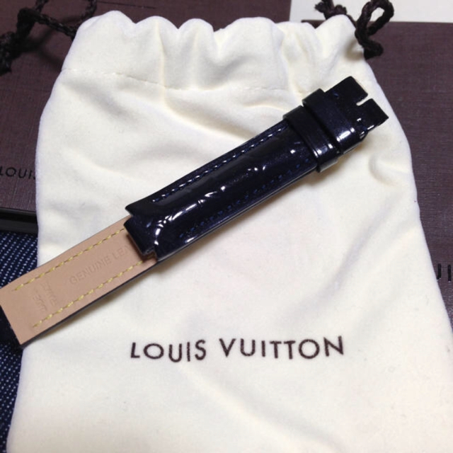 LOUIS VUITTON(ルイヴィトン)のハムハム様専用★ルイヴィトン タンブール ヴェルニ ストラップベルトS 14mm レディースのファッション小物(腕時計)の商品写真