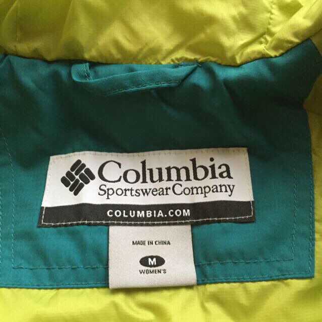 Columbia(コロンビア)のまるこ様お取置き中♡Columbia レディースのジャケット/アウター(ダウンジャケット)の商品写真