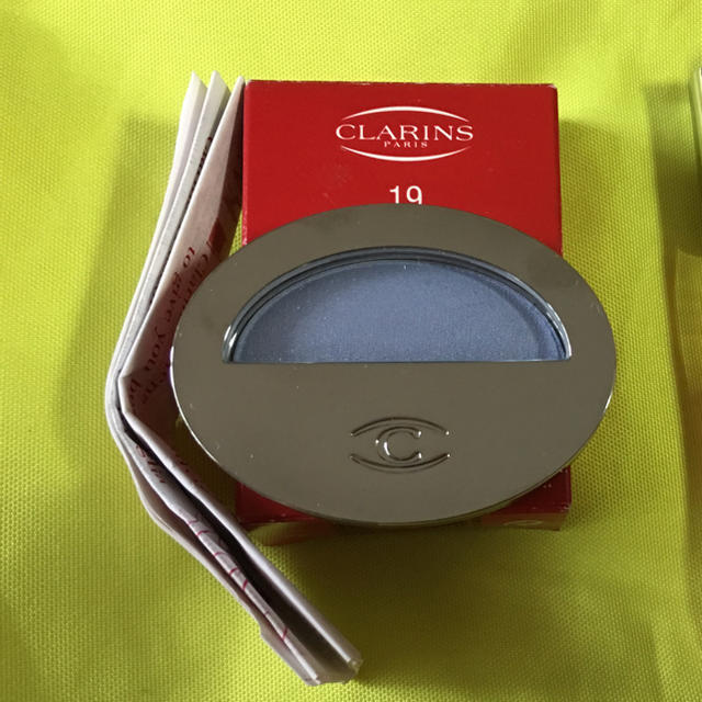 CLARINS(クラランス)のアイシャドウ   最終お値下げです コスメ/美容のベースメイク/化粧品(アイシャドウ)の商品写真