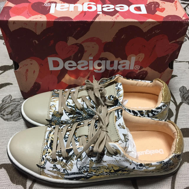 DESIGUAL(デシグアル)の最終値下❣️定価15,012円‼️Desigual⭐️超洒落❣️スニーカー レディースの靴/シューズ(スニーカー)の商品写真