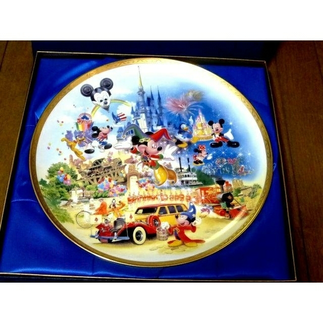 Disney(ディズニー)の新品　15周年 東京ディズニーランド★化粧箱入り絵皿 エンタメ/ホビーのコレクション(その他)の商品写真