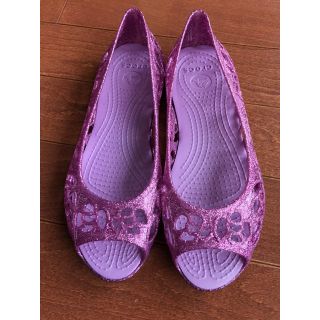 クロックス(crocs)の新品未使用！サンダル クロックス イザベラ グリッター フラット J3 紫(サンダル)