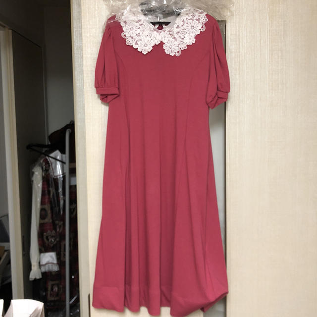 ひざ丈ワンピースFlower lace collar onepiece