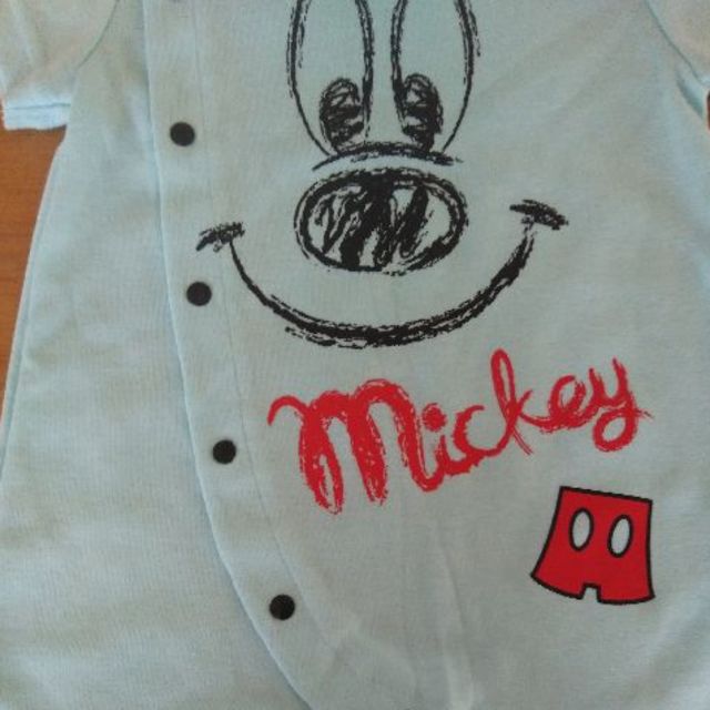 Disney(ディズニー)のミッキーカバーオール　70サイズ キッズ/ベビー/マタニティのベビー服(~85cm)(カバーオール)の商品写真