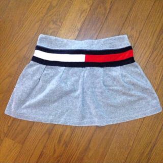 トミーヒルフィガー(TOMMY HILFIGER)のtommy ロゴスカート(ミニスカート)