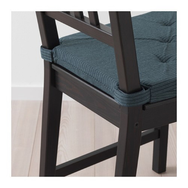 IKEA(イケア)の【IKEA】JUSTINA　チェアパッド・座布団 ダークブルー2枚セット インテリア/住まい/日用品の椅子/チェア(その他)の商品写真